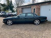 JAGUAR XJR