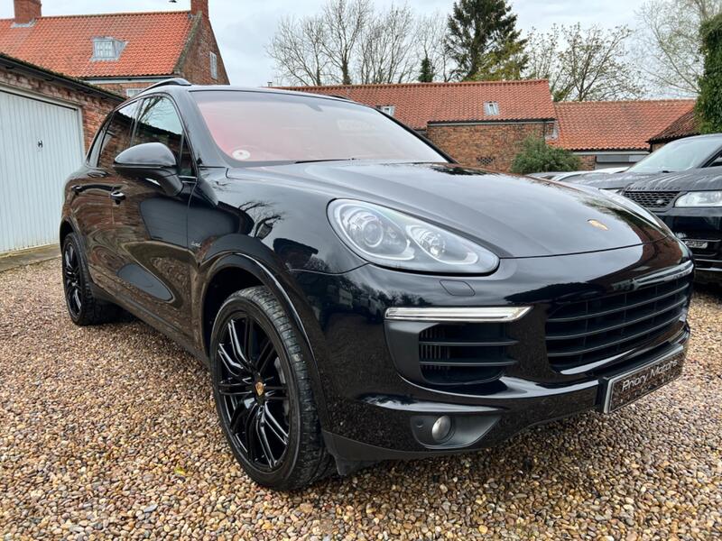 PORSCHE CAYENNE