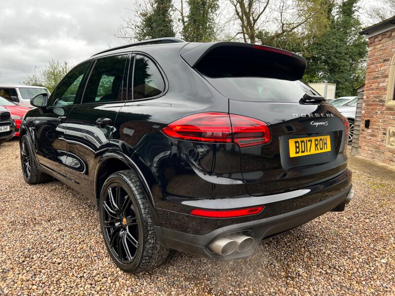PORSCHE CAYENNE