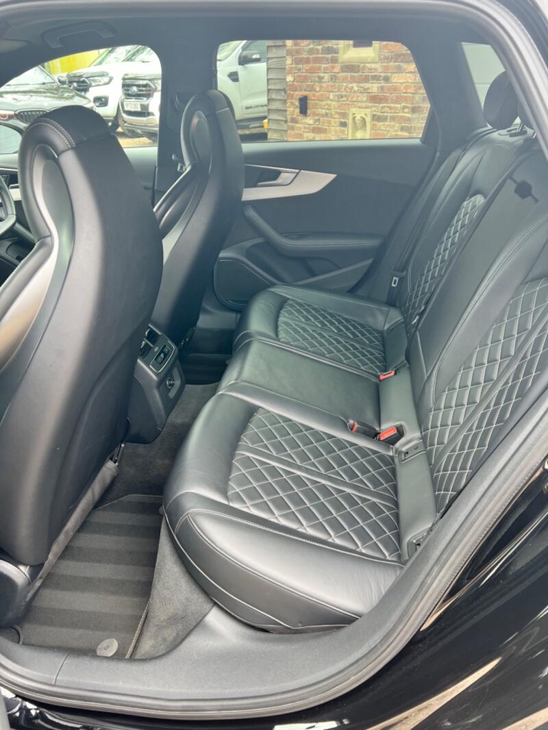 AUDI S4