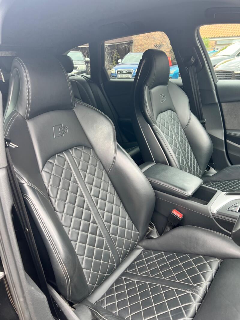 AUDI S4