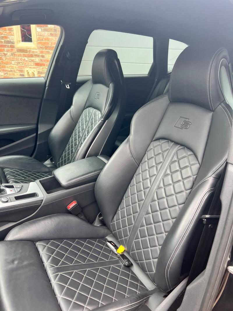 AUDI S4