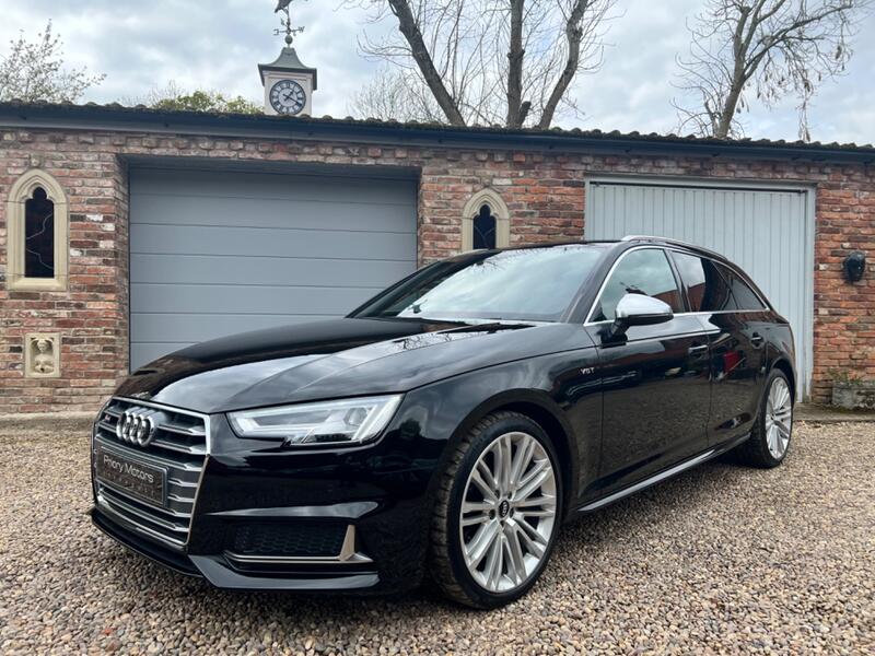 AUDI S4