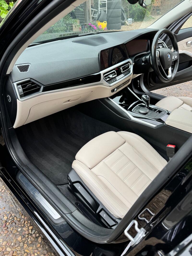 BMW 3 SERIES