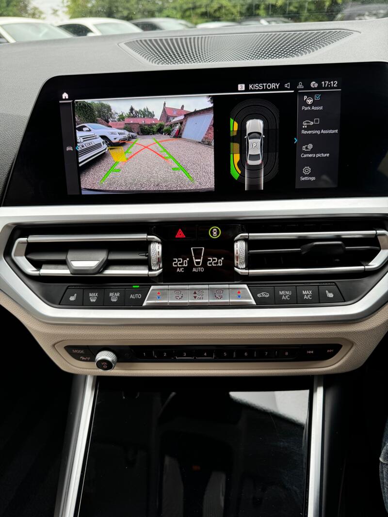 BMW 3 SERIES