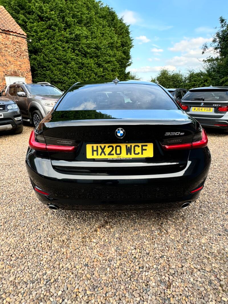 BMW 3 SERIES