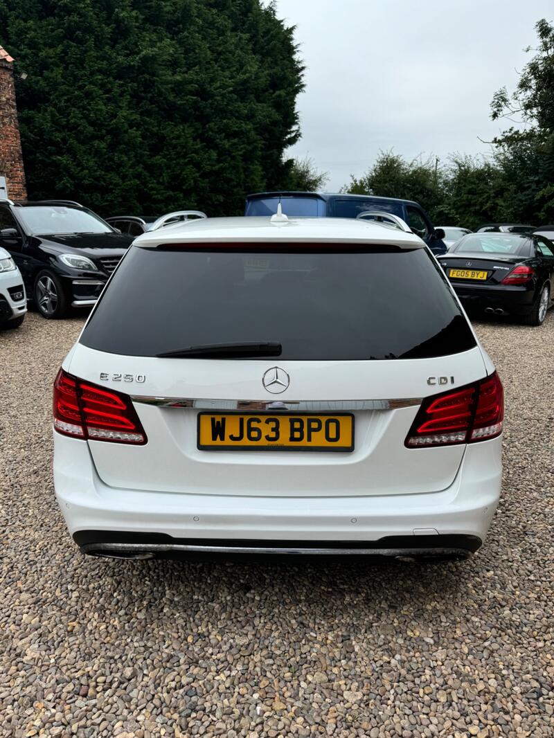 MERCEDES-BENZ E CLASS