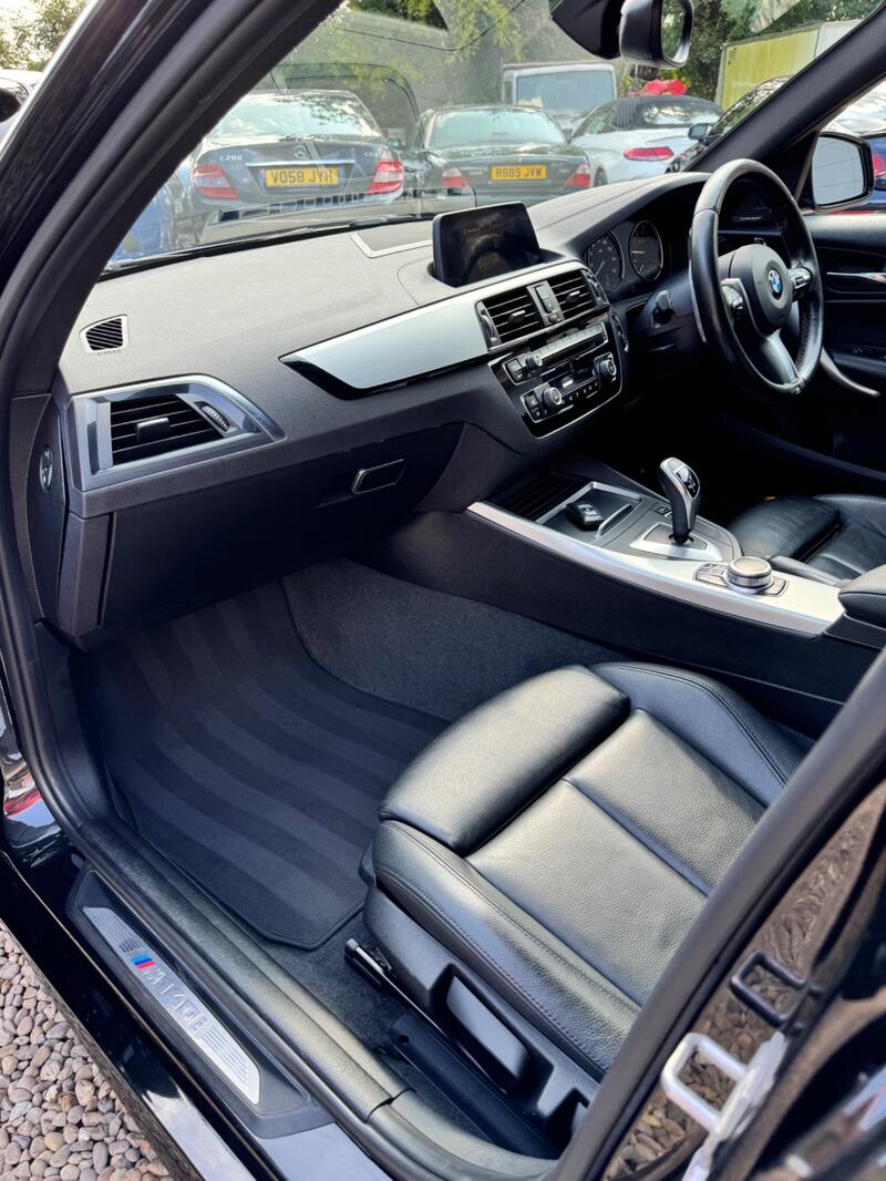 BMW 1 SERIES