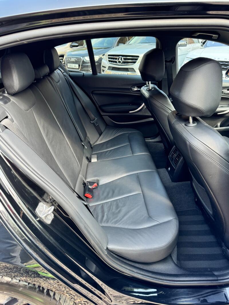 BMW 1 SERIES