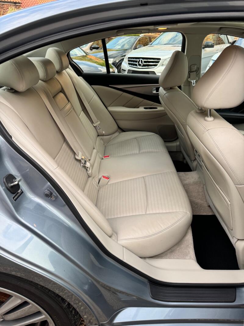 INFINITI Q50