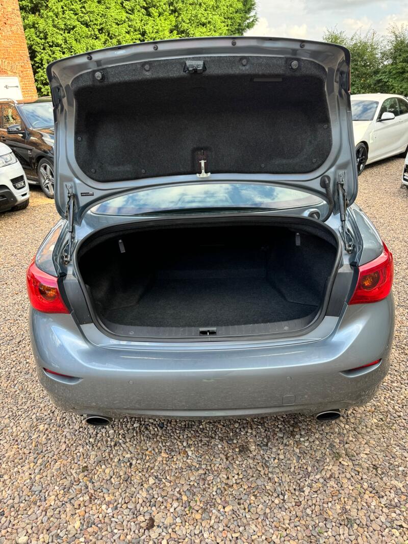 INFINITI Q50