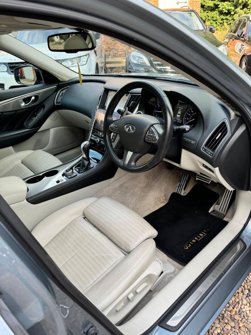 INFINITI Q50