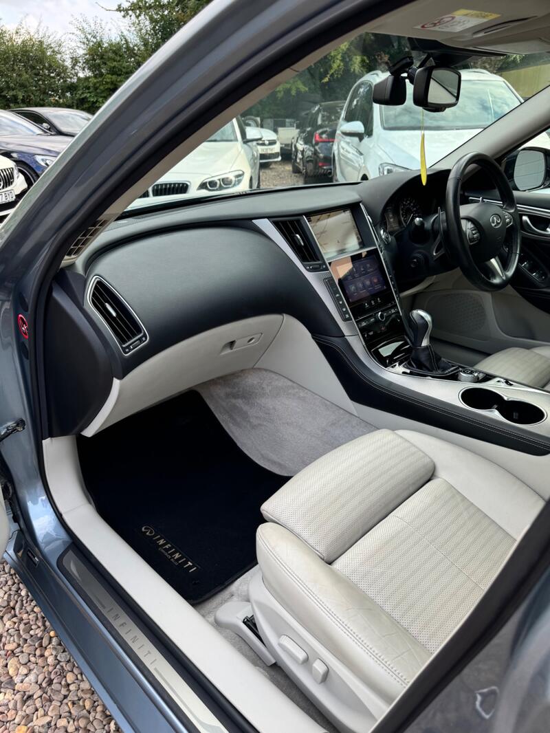 INFINITI Q50
