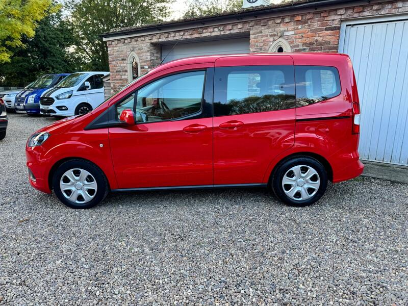 FORD TOURNEO