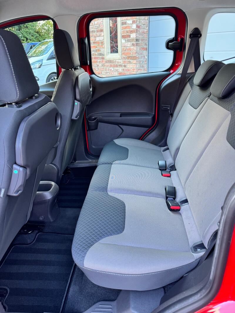 FORD TOURNEO