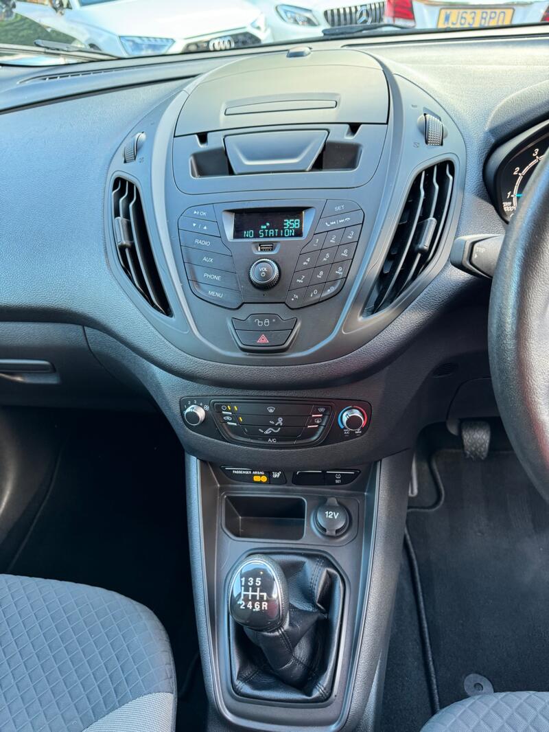 FORD TOURNEO
