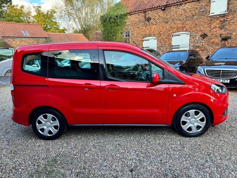 FORD TOURNEO