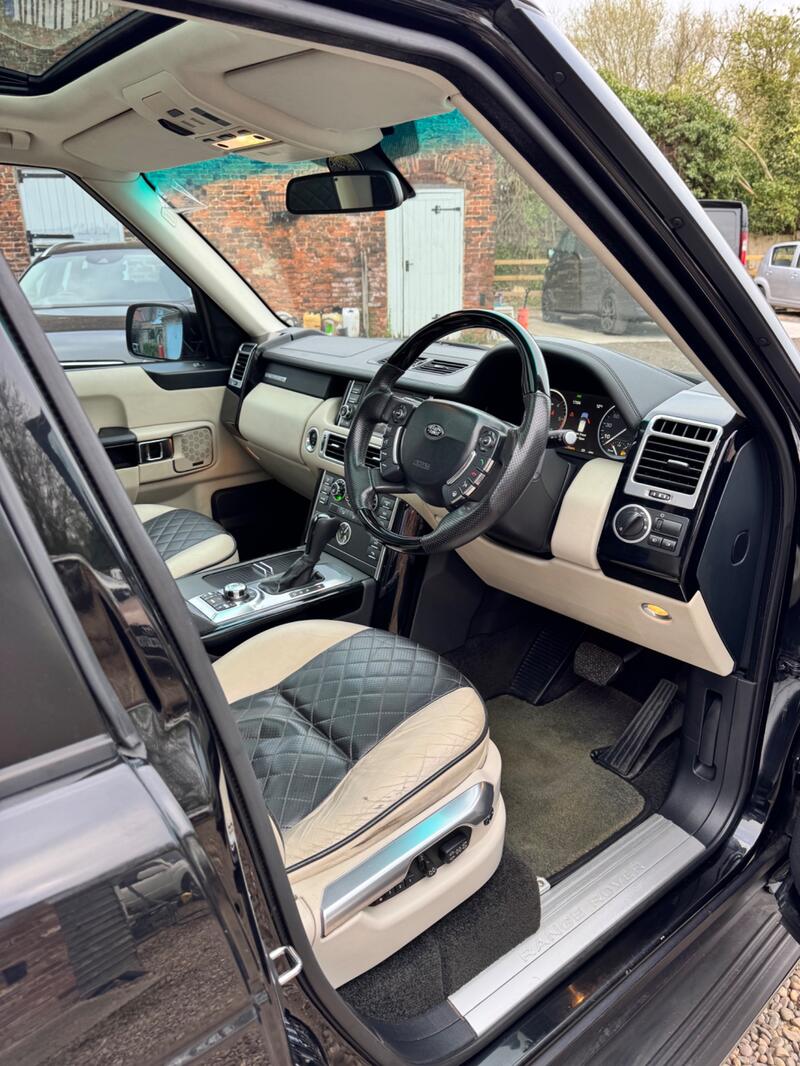 LAND ROVER RANGE ROVER