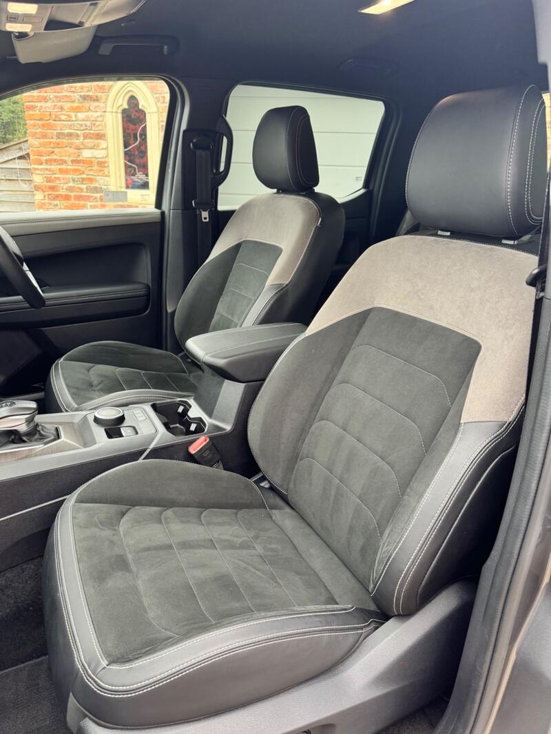 VOLKSWAGEN AMAROK
