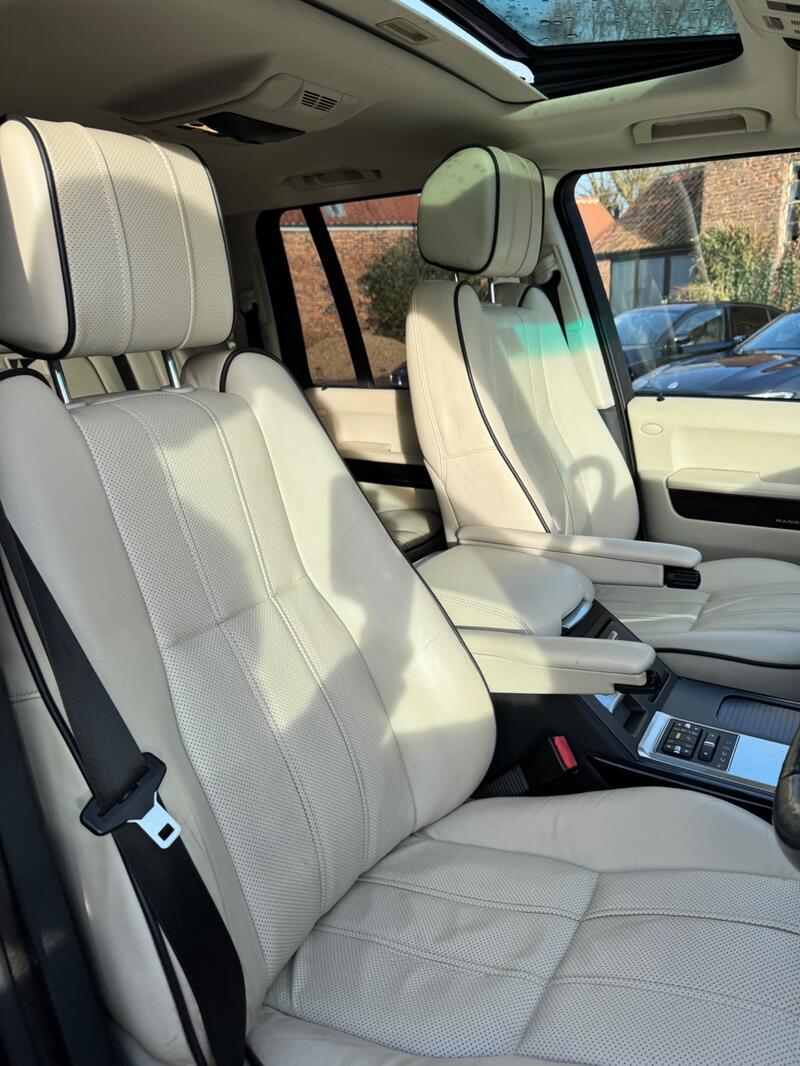 LAND ROVER RANGE ROVER