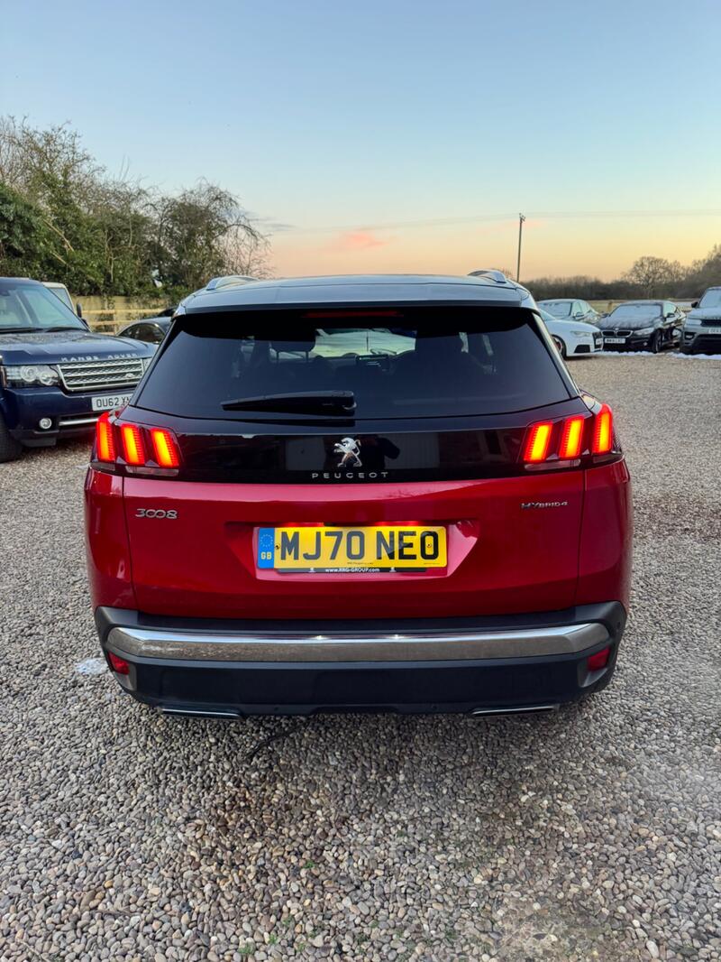 PEUGEOT 3008