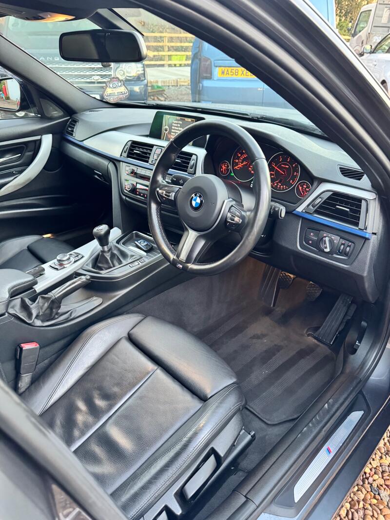 BMW 3 SERIES