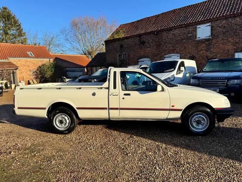 FORD P100