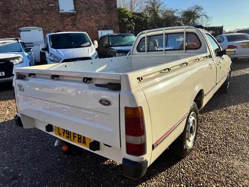 FORD P100
