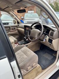 TOYOTA LAND CRUISER
