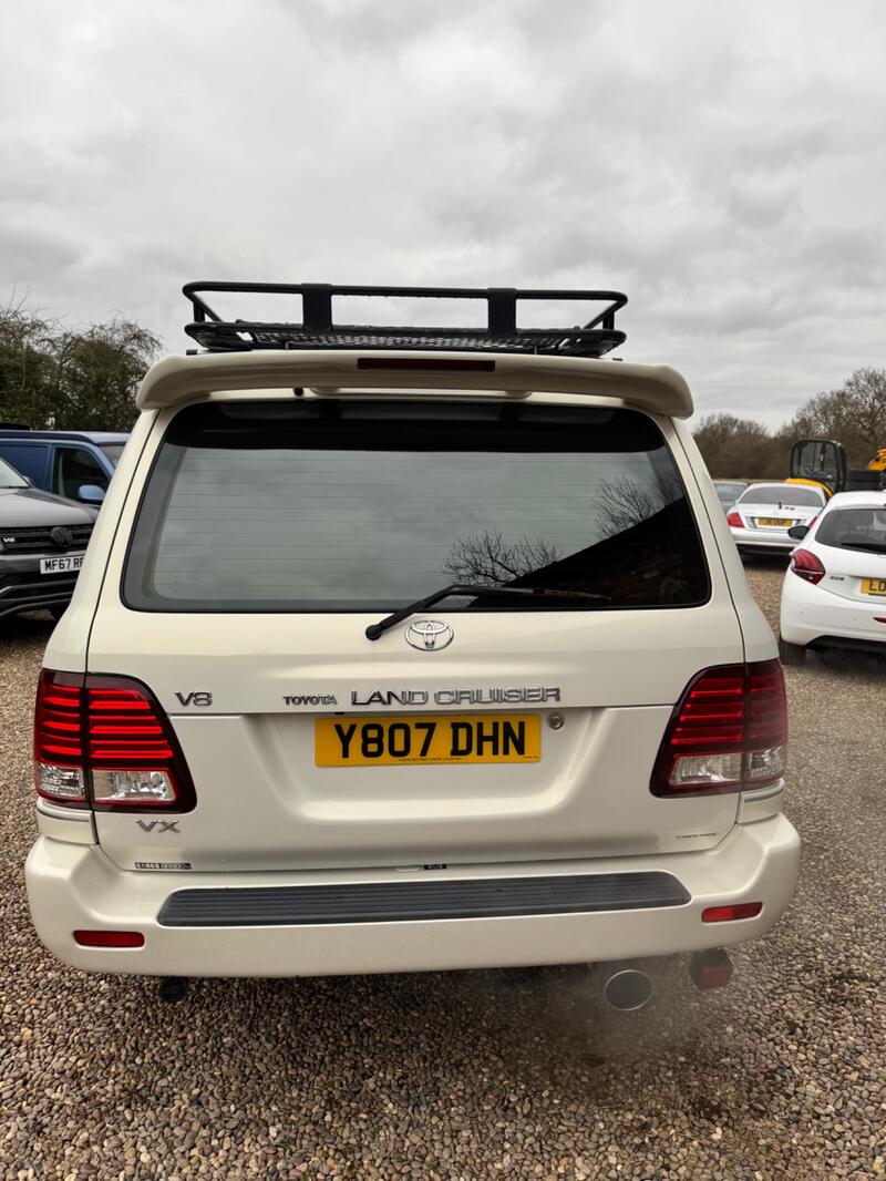 TOYOTA LAND CRUISER