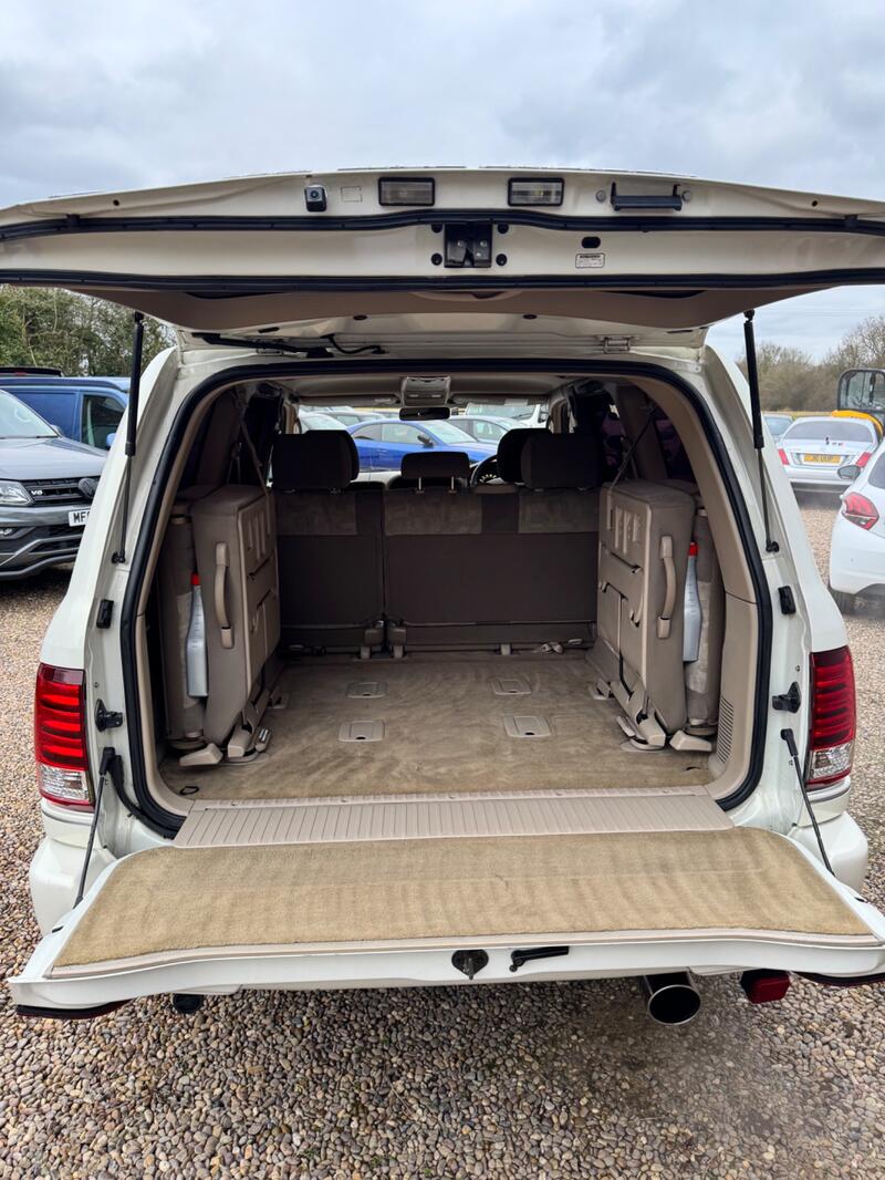 TOYOTA LAND CRUISER