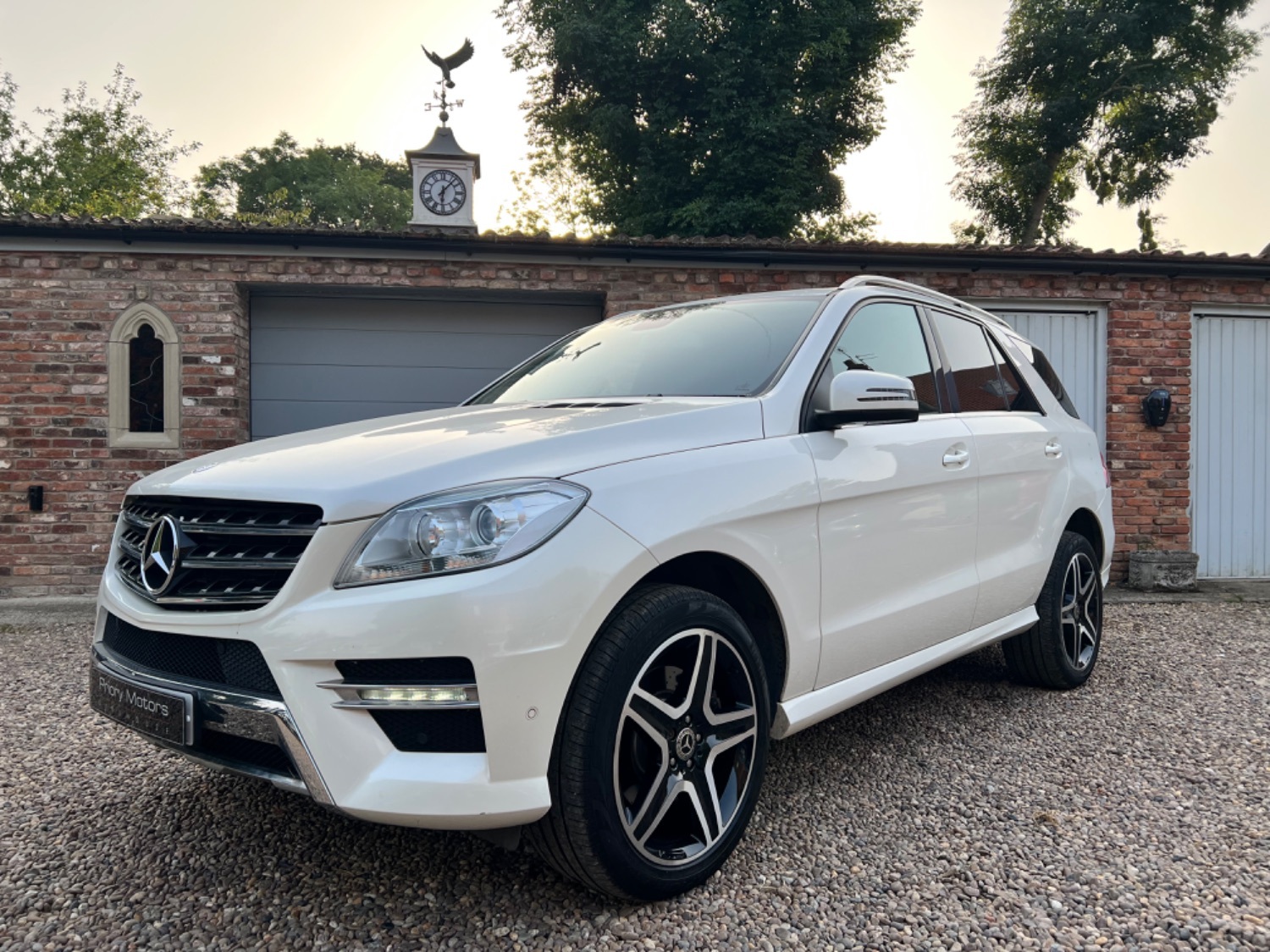 Used MERCEDES-BENZ M CLASS 2013 White in East Yorkshire, Yorkshire 