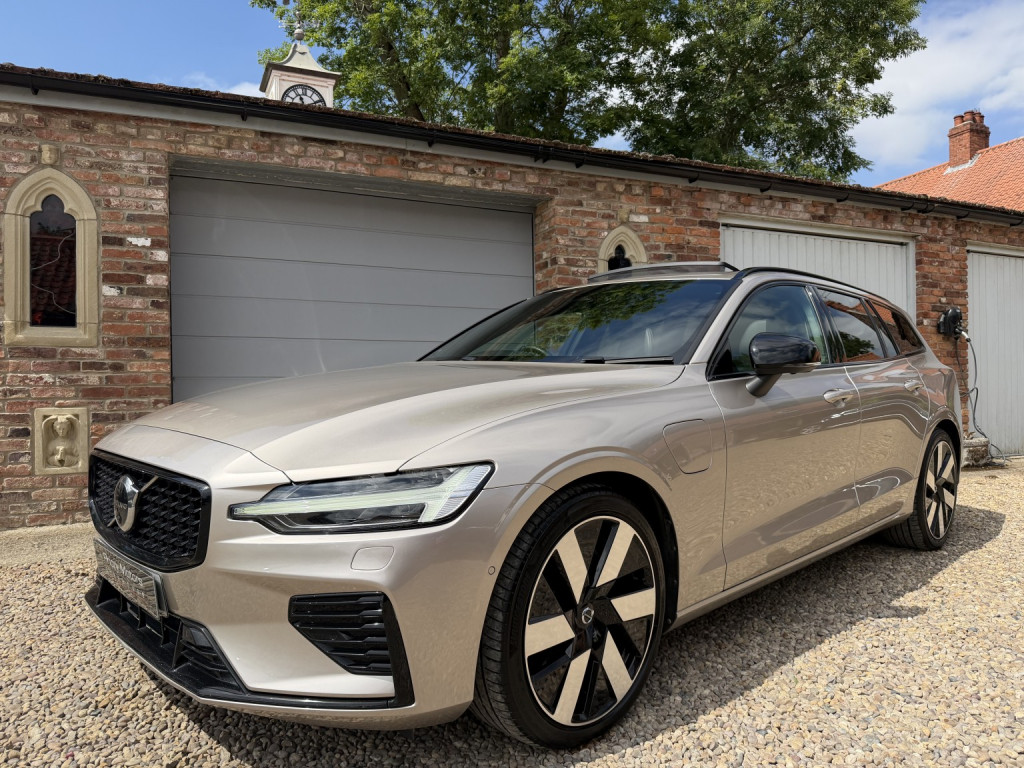 2022 Volvo V60